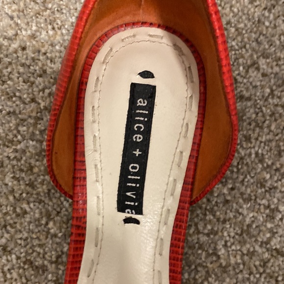 Alice + olivia red pointed toe leather flats. Size 40. - Picture 4 of 12